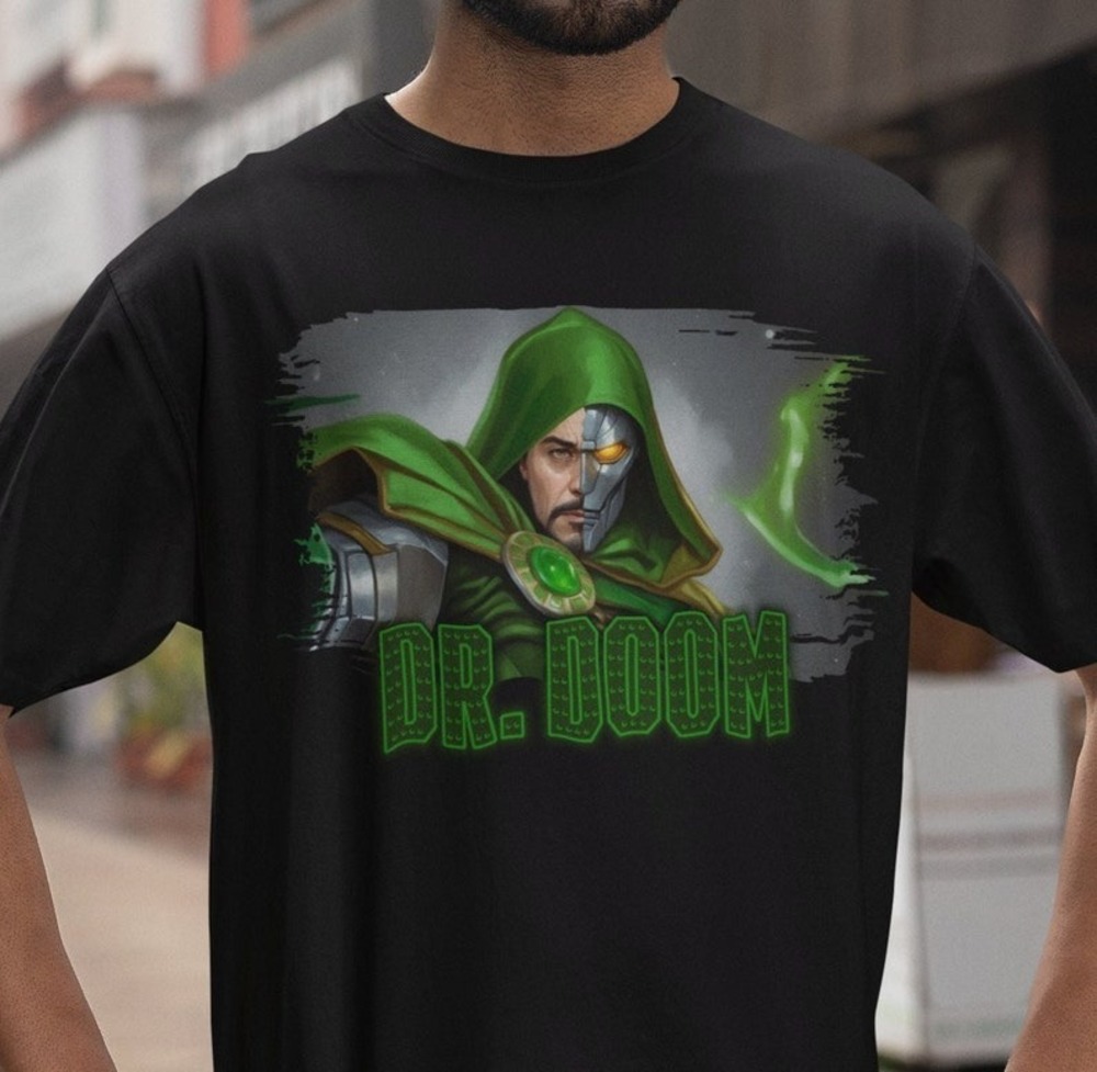 Dr. DOOM Comic Book Black T-Shirt Marvel Fan Gift Classic Dr Doom Shirt